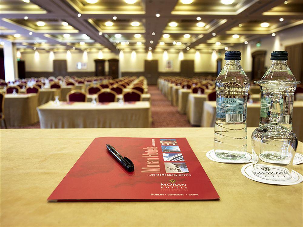Red Cow Moran Hotel Дублин Экстерьер фото