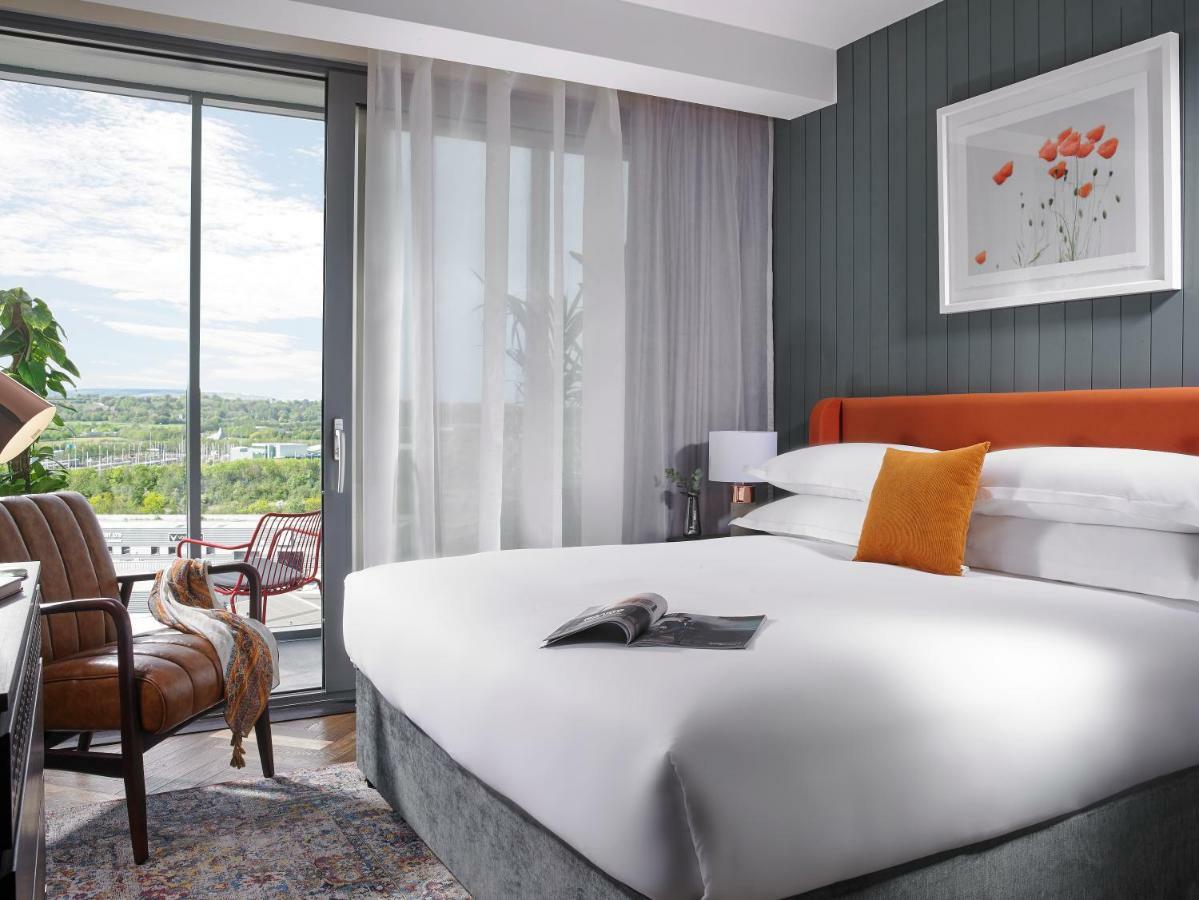 Red Cow Moran Hotel Дублин Экстерьер фото